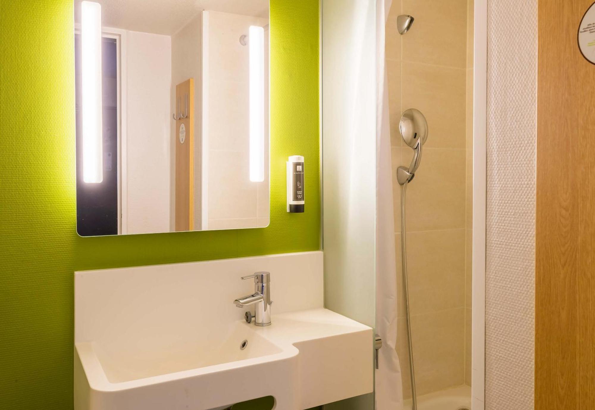 B&B Hotel Auxerre Bourgogne Monéteau Екстериор снимка